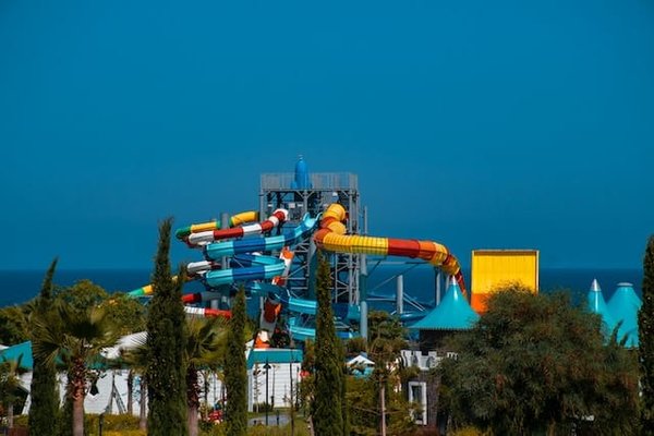 Comment trouver la détente dans un camping avec parc aquatique en France ?