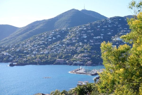 Découvrez la Liste Complète des Campings du Var pour des Vacances Inoubliables